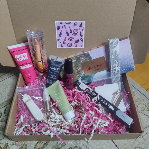 All New BIG Cosmetic Mystery Box - Picture 12 of 12